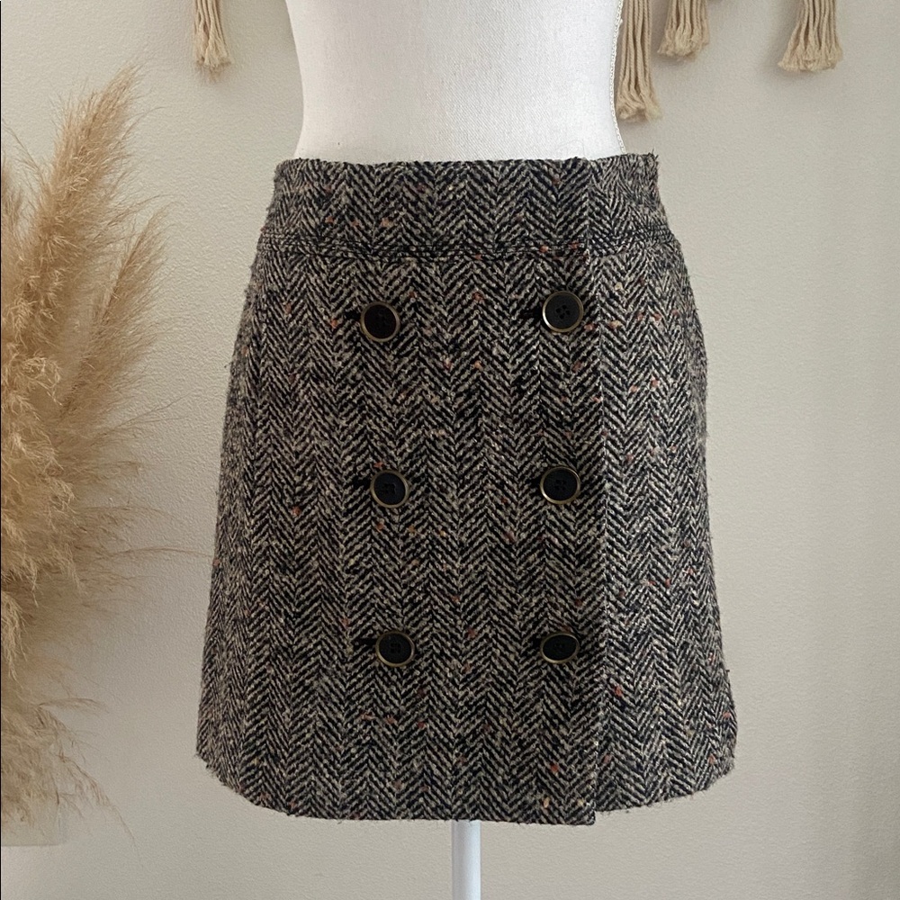 LOFT tweed wool mini wrap skirt neutral black with buttons business casual 6